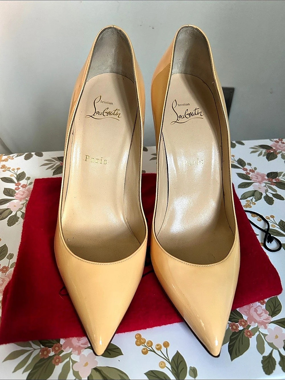 Christian Louboutin Pigalle Follies 100 Patent Leather Pumps in Tan